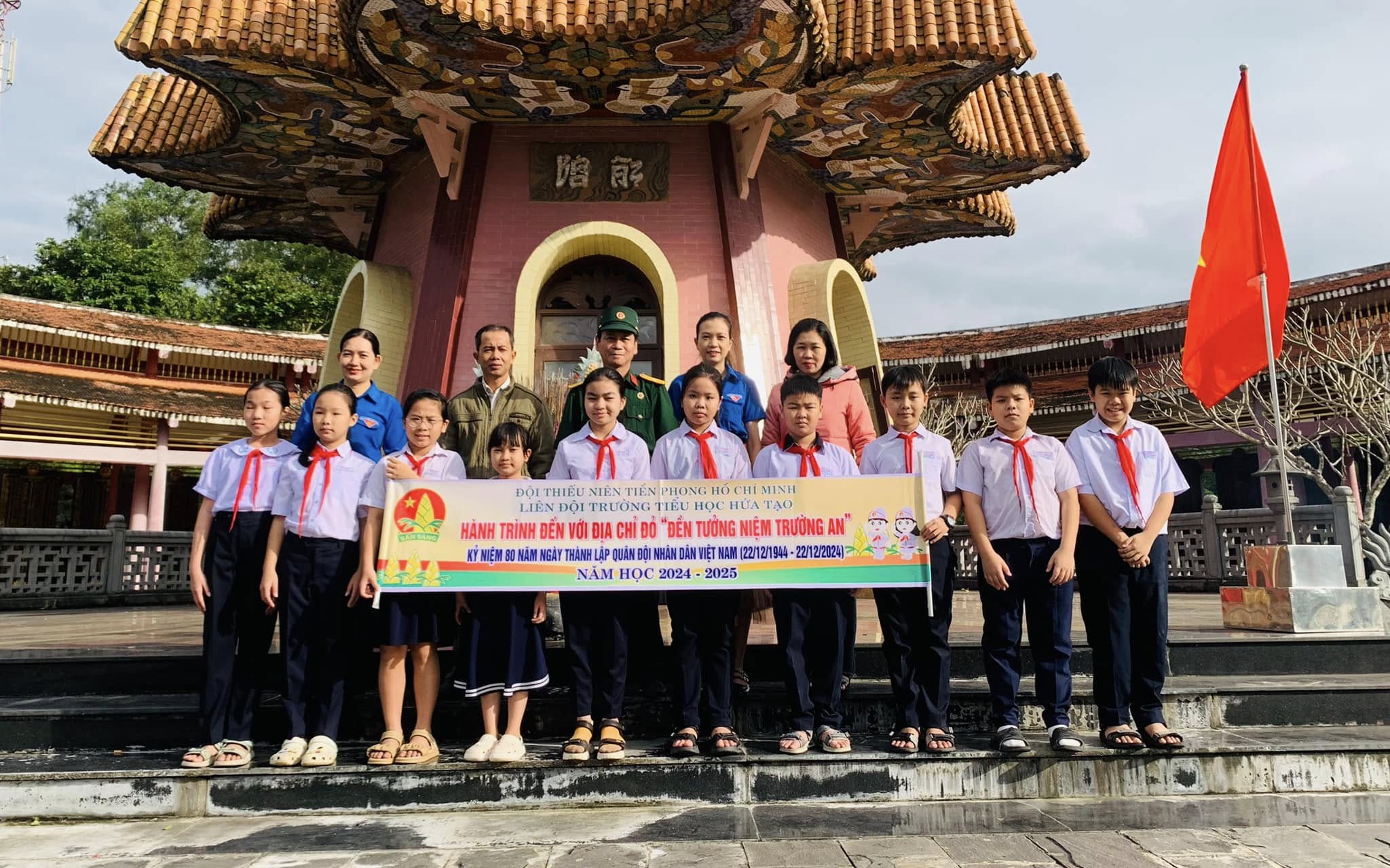 Hành trình về địa chỉ Đỏ
